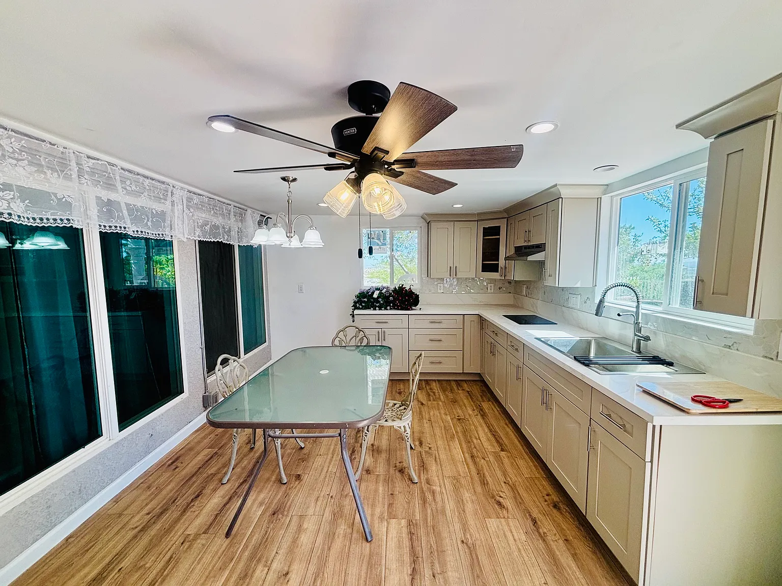 1 bed, 700 sqft, $1,799 — Photo 3