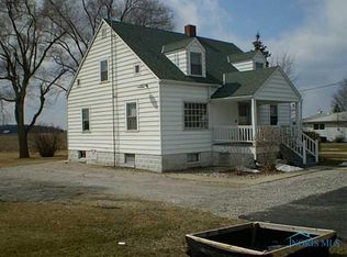 27508 Ayersville Ave, Defiance, OH 43512