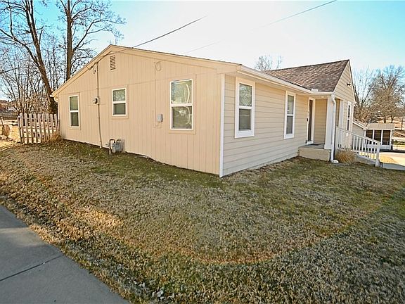 3rd image of 2701 N 74th St