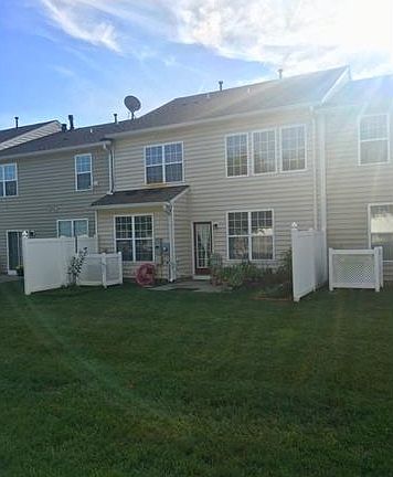 4th image of 1019 Parkland Pl Unit 1019