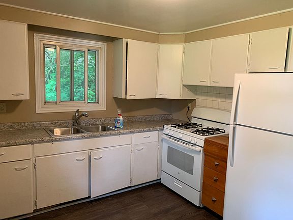 5th image of 2825 Southeast Dr