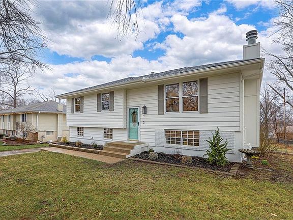 2nd image of 412 Allen St