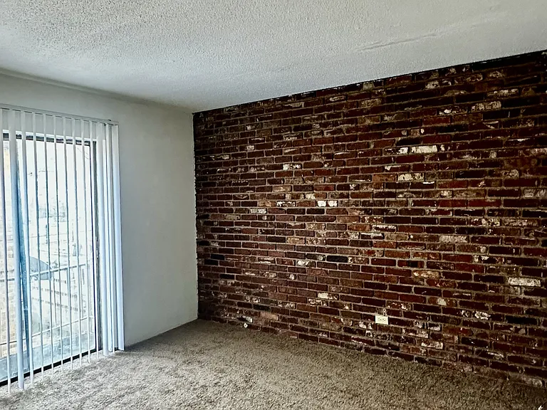 5005 Venable Ave — Photo 2