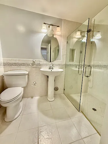 842 Cayuga Ave #A Photo 1