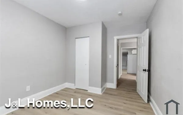 2 bed, 748 sqft, $1,325 — Photo 2