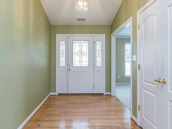 5th image of 1049 Moylan Ln
