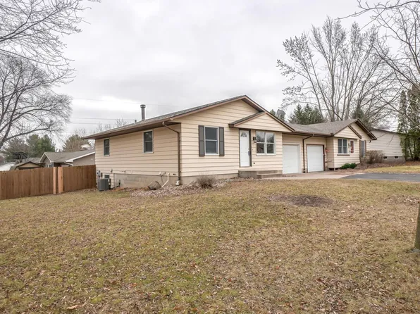 616 Lawrence St, River Falls, WI 54022