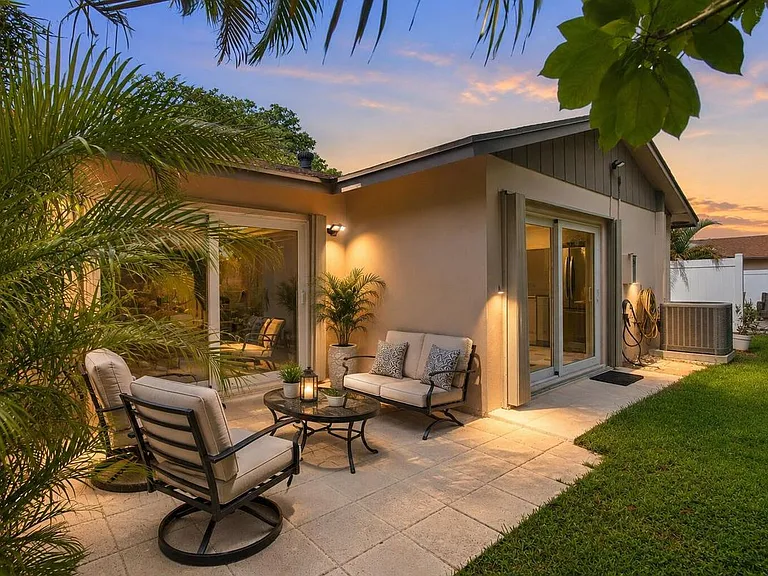 5284 Breadfruit Cir — Photo 11