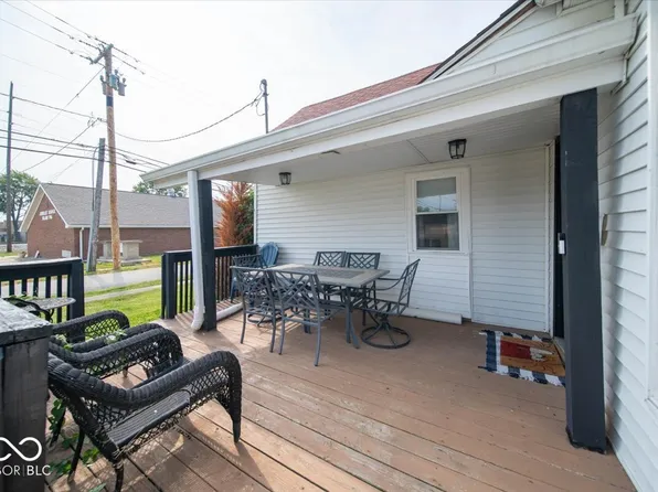 50 S Front St, Whiteland, IN 46184