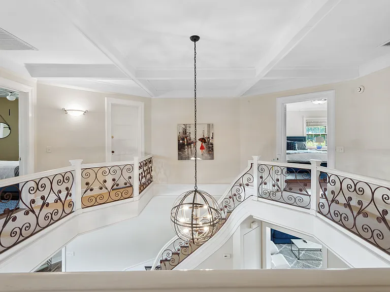 37 Beach Ln — Photo 14