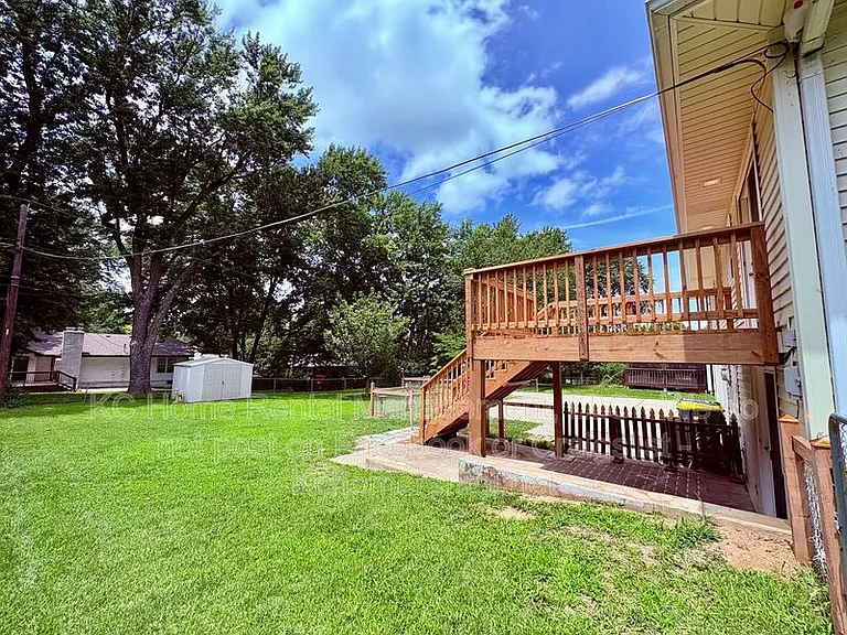 6012 Noland Rd — Photo 39