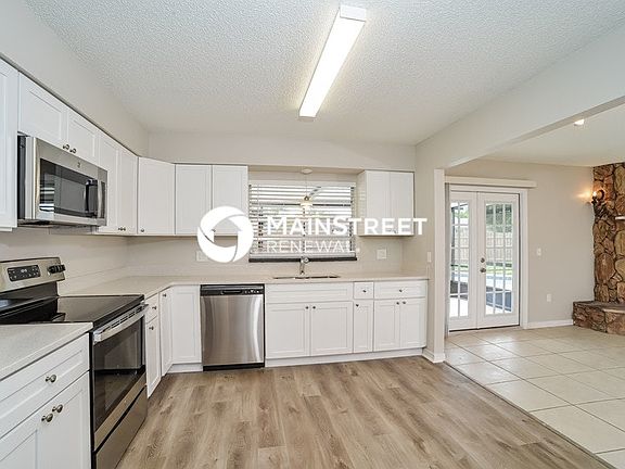 3rd image of 1507 Providence Cir