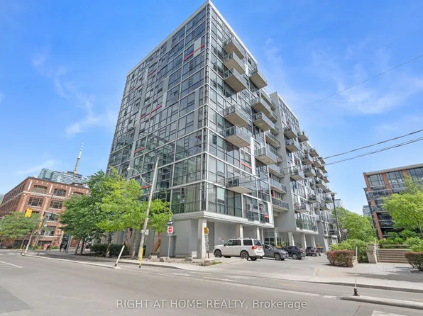 60 Bathurst St #610, Toronto, ON M5V 2P4