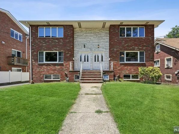 321 Highland Ave, Palisades Park, NJ 07650