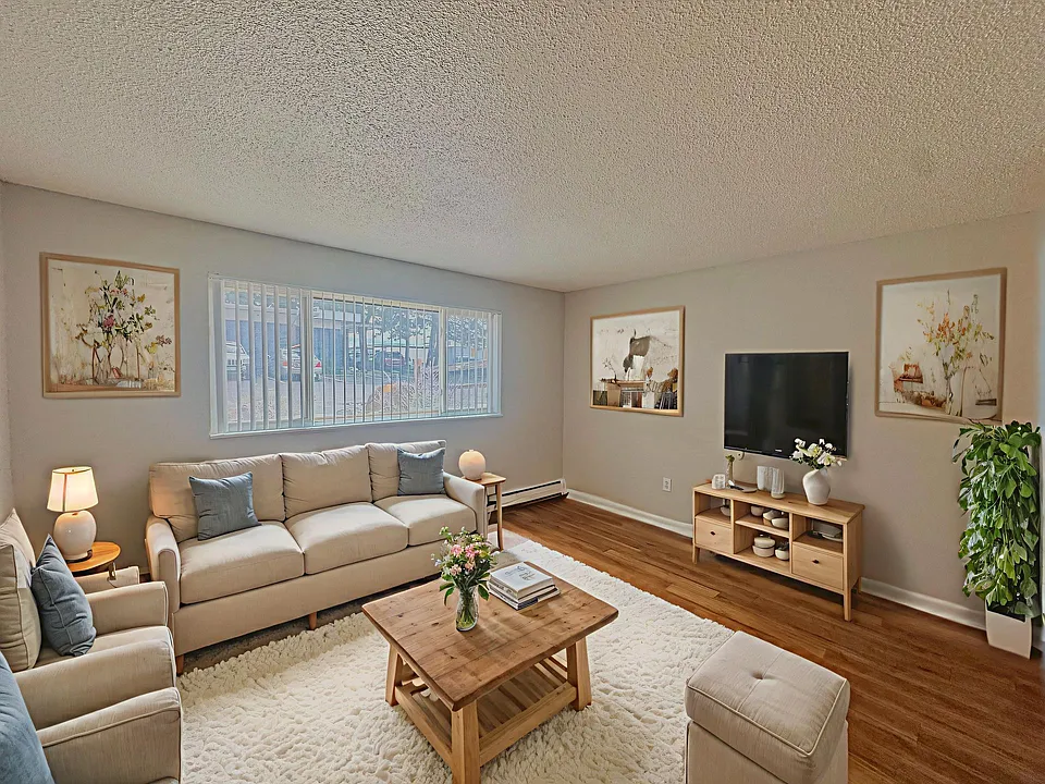 Pinewood Apartments