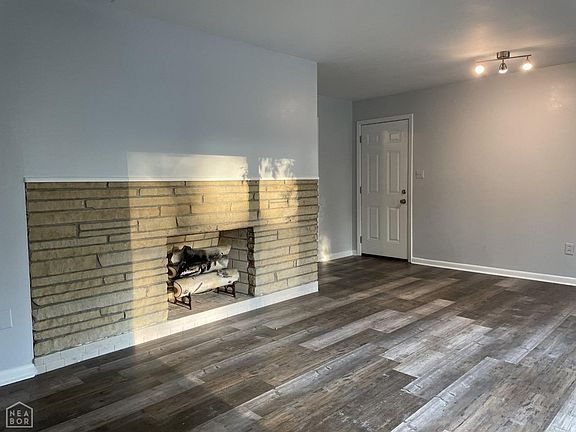 2nd image of 1200 Hester St