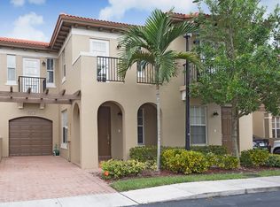 6949 Julia Gardens Dr, Coconut Creek, FL 33073
