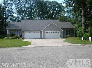 68 Burke Ave, Holland, MI 49424