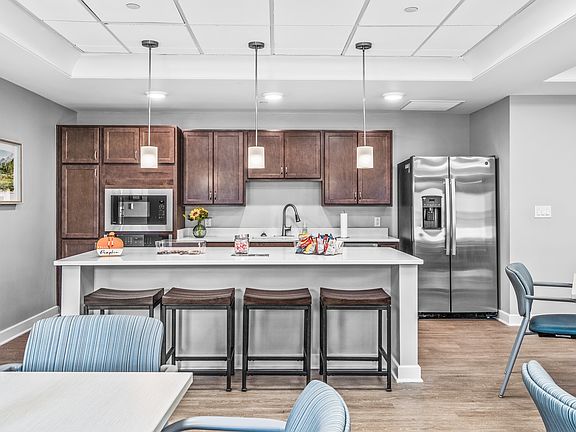 5th image of 1009 E Dublin Granville Rd #658f640b6