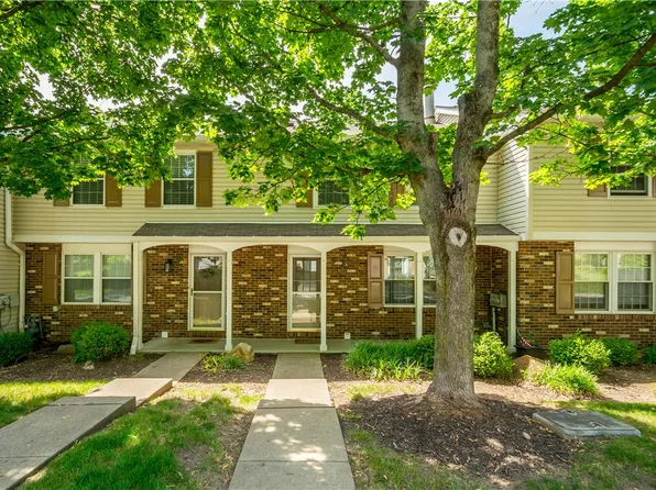 314 Murrays Ln, Pittsburgh, PA 15234