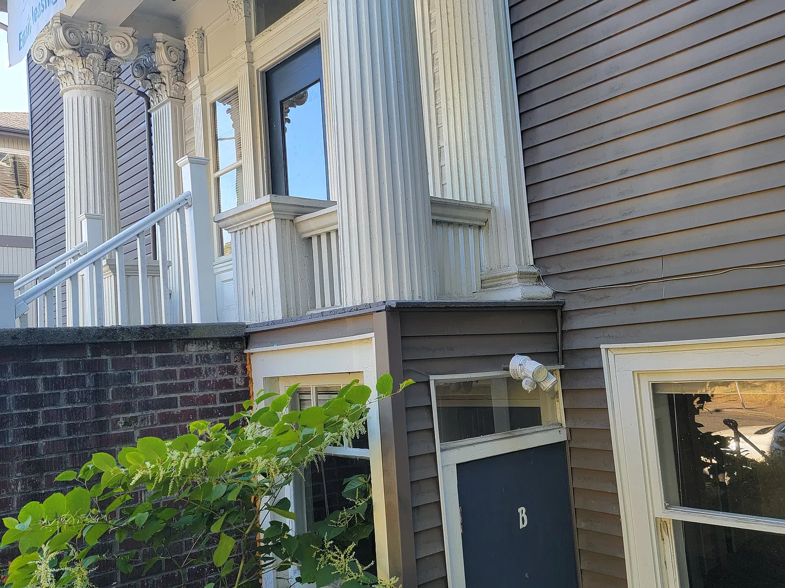 Studio, 350 sqft, $750 — Photo 2