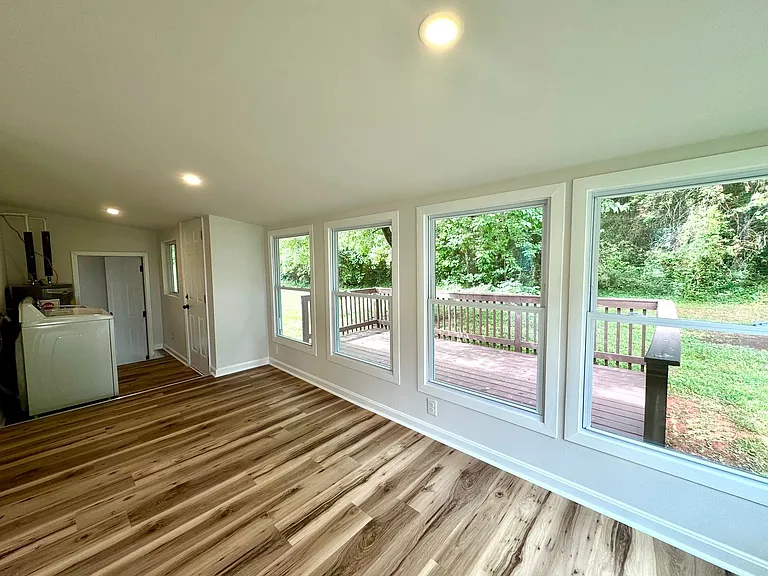 183 Ogburn Dr — Photo 9