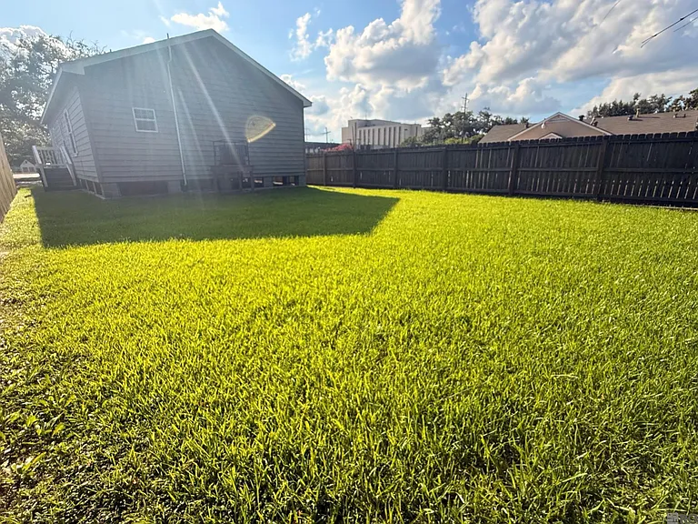 111 West Dr — Photo 10