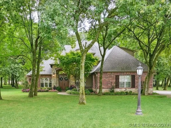 18934 Chickadee Ct, Owasso, OK 74055