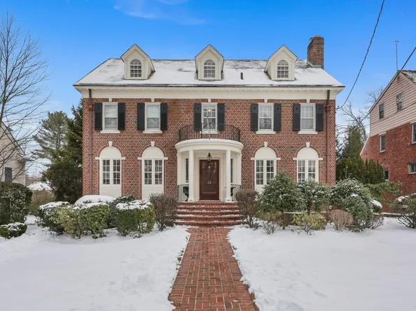 32 Grove Lane, Bronxville, NY 10708