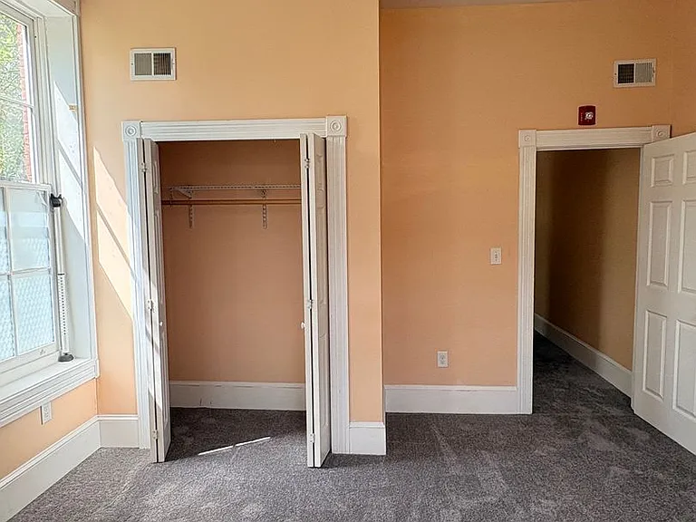 The Flats at Station North - 2029 Saint Paul St. — Photo 9