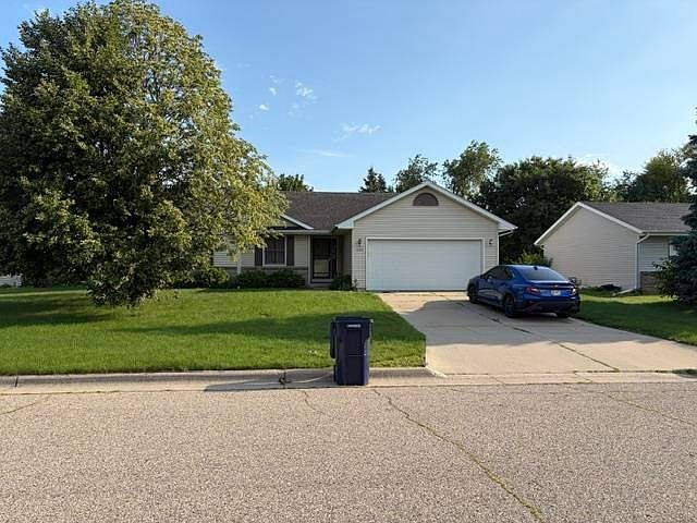 1st image of 1500 Evergreen Dr