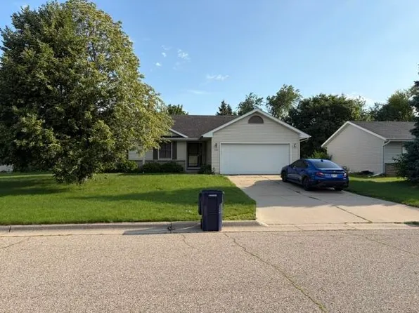 1500 Evergreen Dr, Janesville, WI 53546