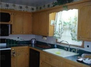 9909 E 85th St, Raytown, MO 64138