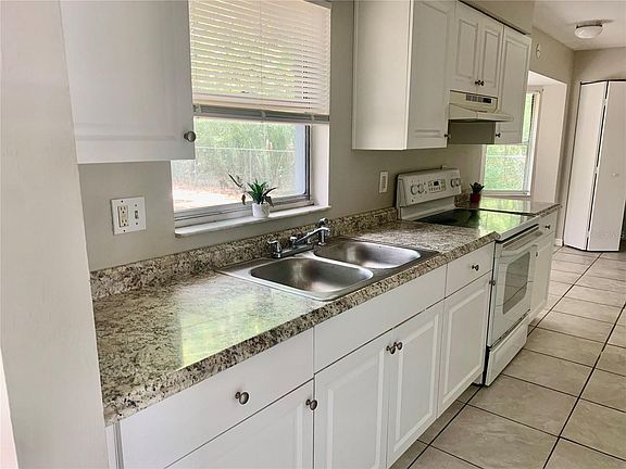 5th image of 3482 SE 137th St