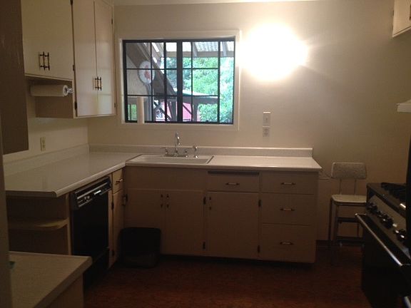 2nd image of 443 Rosalie Dr