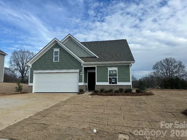 24 Wendall Ln, Concord, NC 28025