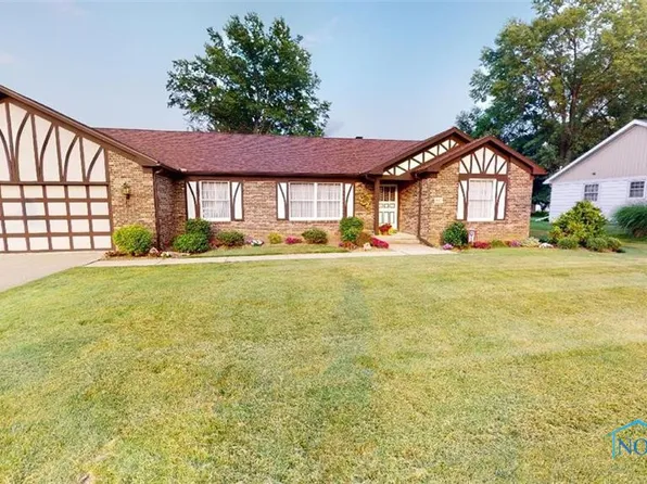 1639 Emmett Dr, Fremont, OH 43420