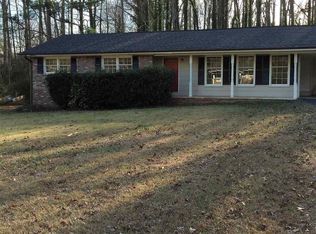 6012 Malibu Dr, Morrow, GA 30260