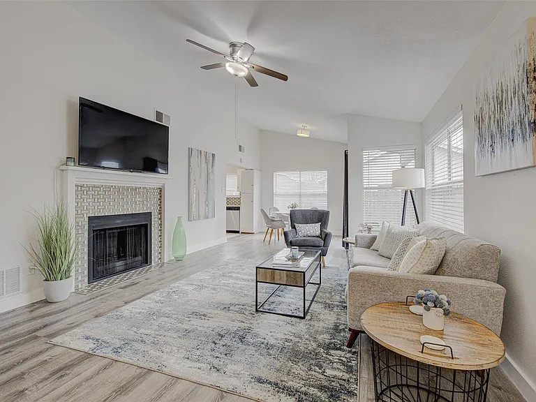 6009 Richard Carlton Blvd — Photo 1