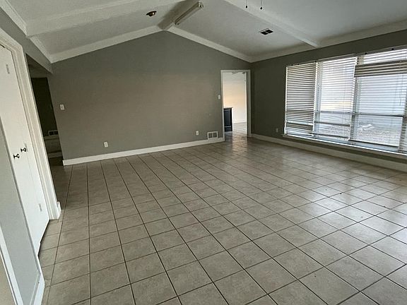 2nd image of 527 Stillmeadow Dr