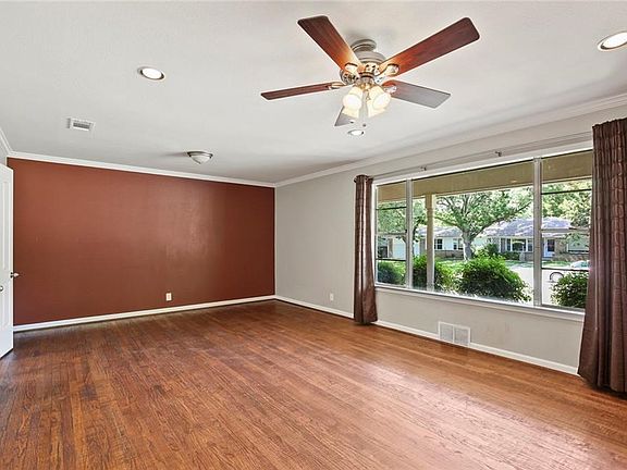 5th image of 1710 Smith Ln