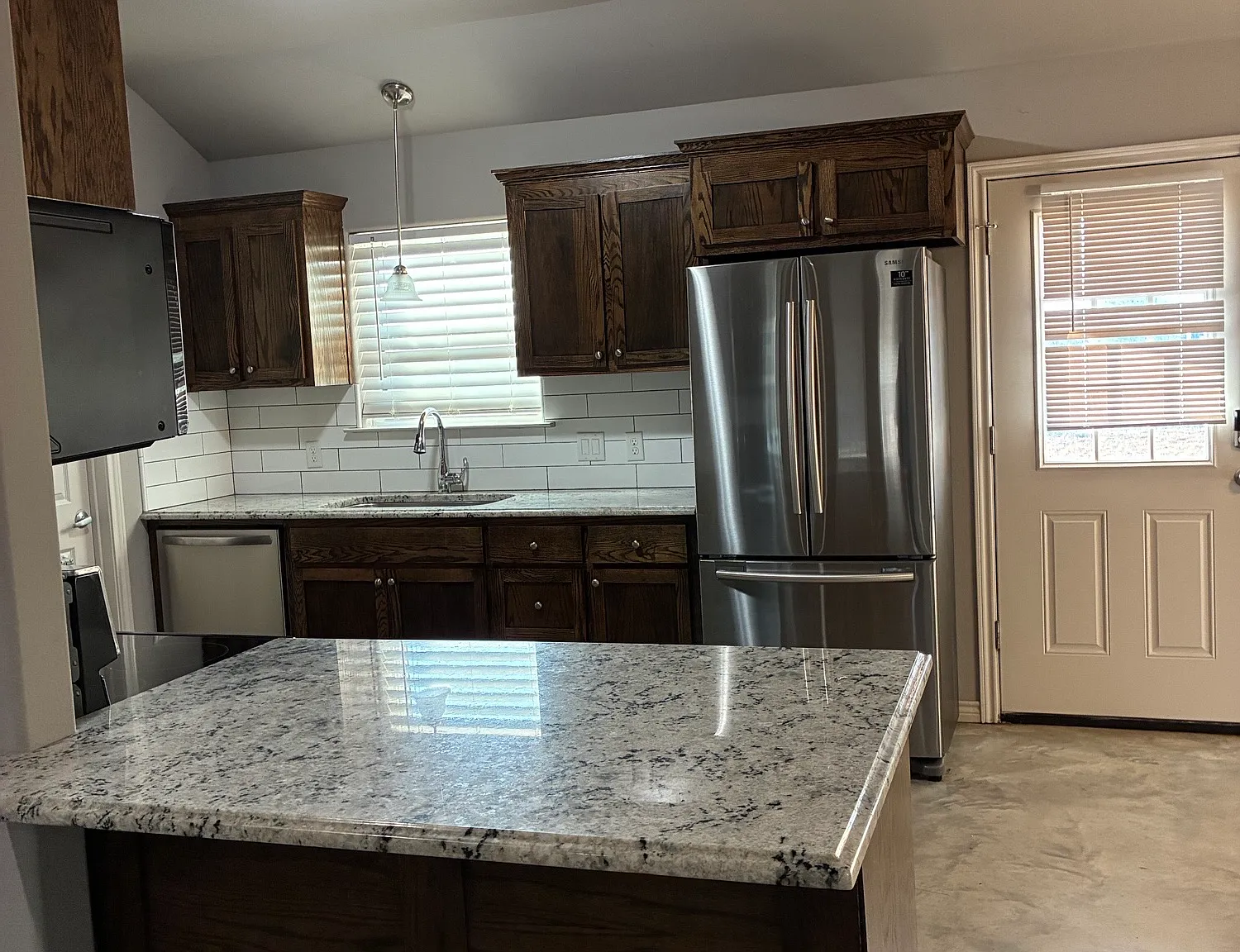 3 bed, 1398 sqft, $1,700 — Photo 3