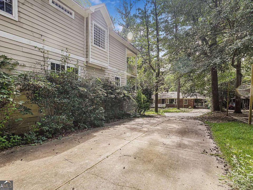 1st image of 481 Pine Dr