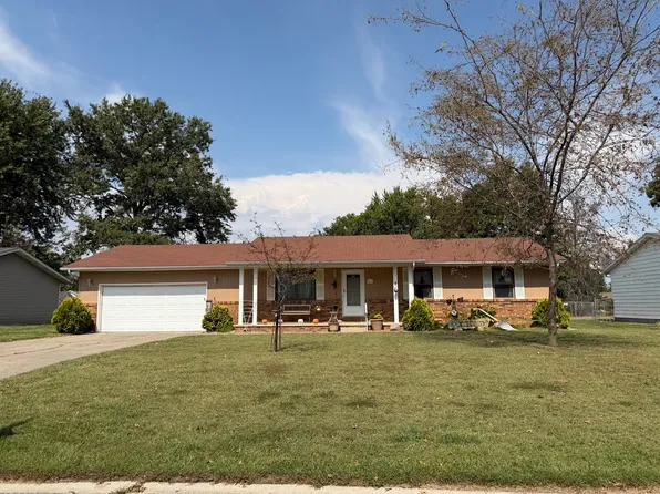 374 Northwood Ln, Salem, IL 62881