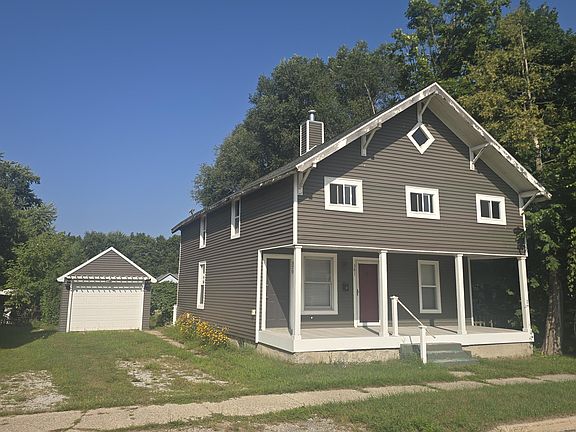 2nd image of 381 N Elm St