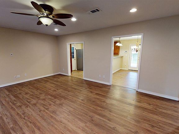 3rd image of 3090 Dogwood Ln