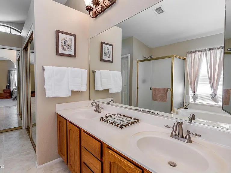 193 W Amanda Ln — Photo 14