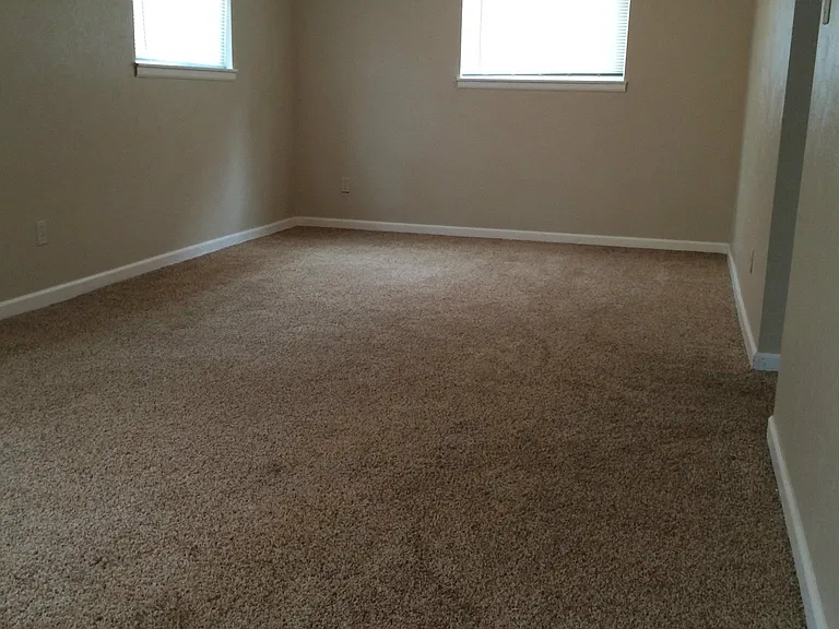 1438 Linden St — Photo 8