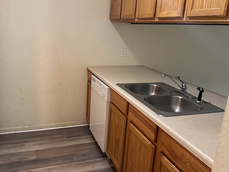 317 Mabry St #313 — Photo 6