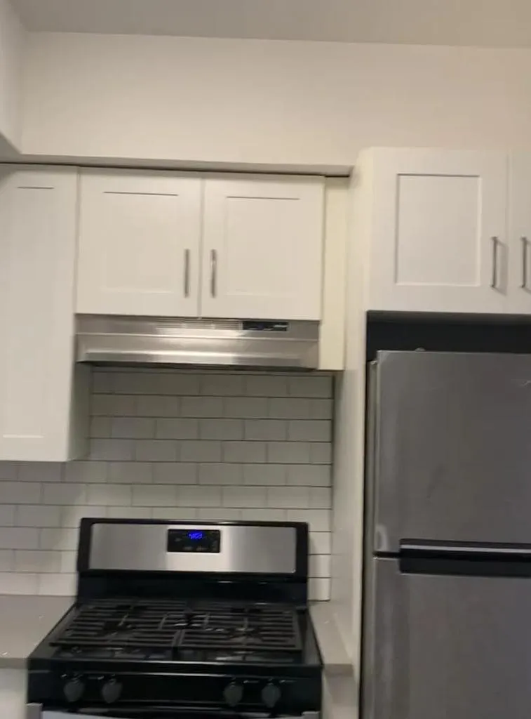 2 bed, 800 sqft, $3,000 — Photo 4